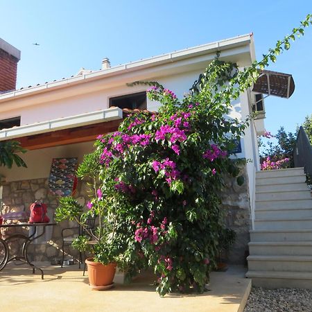 Holiday Home Artina 2 Lovište Exteriör bild