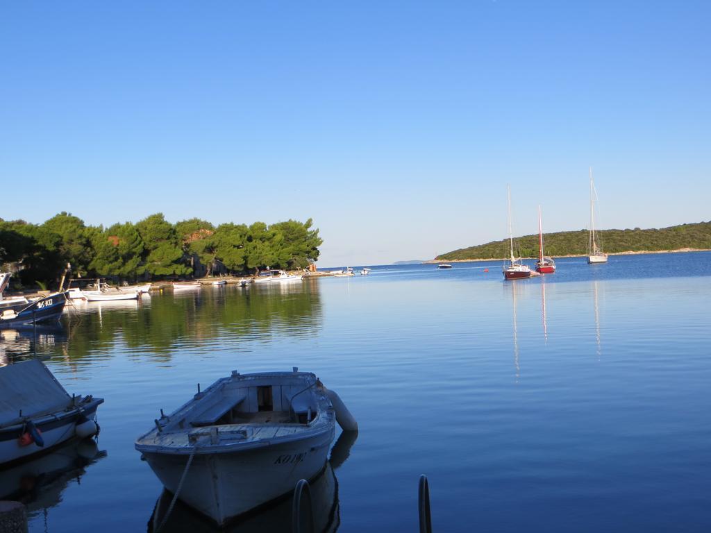 Holiday Home Artina 2 Lovište Rum bild
