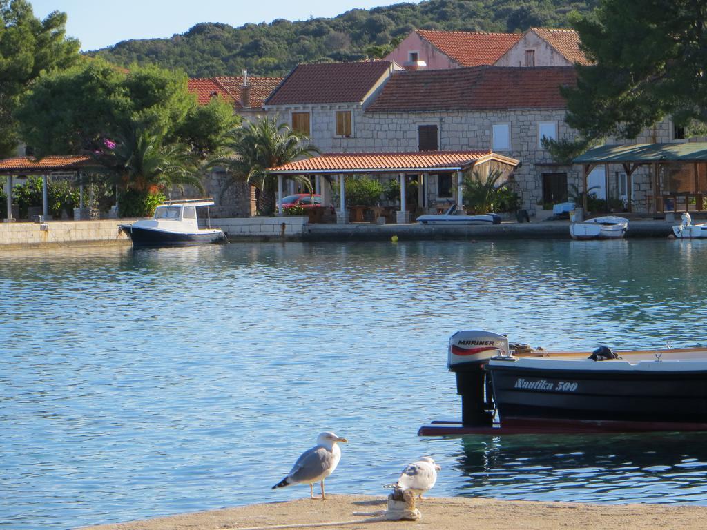 Holiday Home Artina 2 Lovište Rum bild