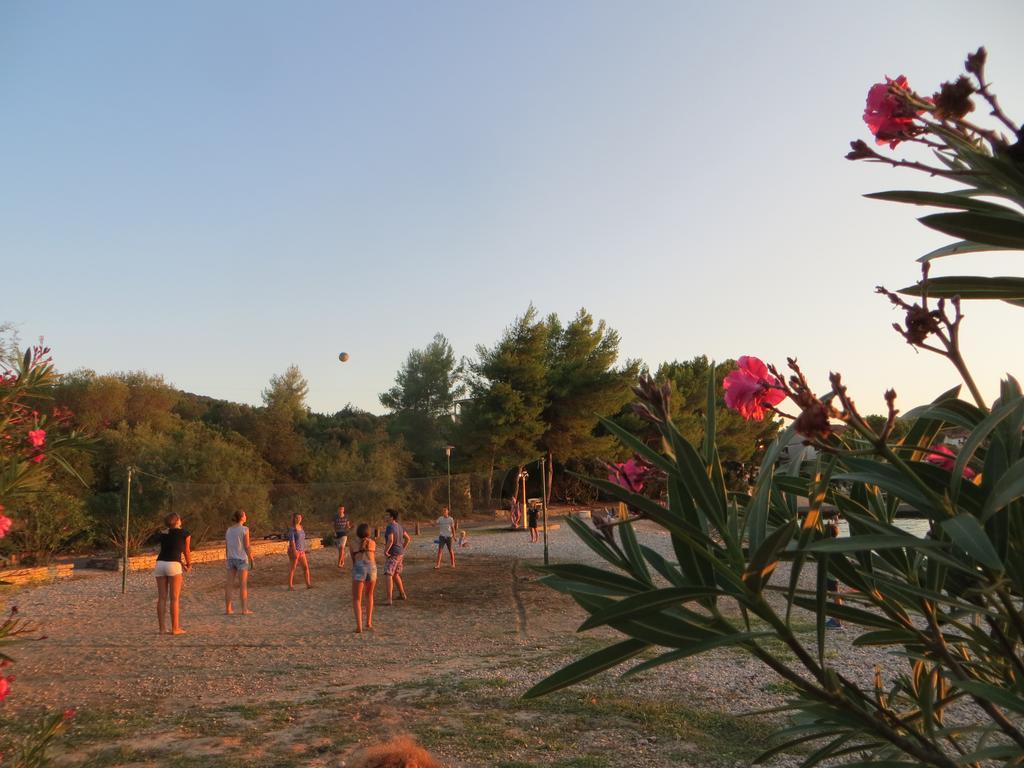 Holiday Home Artina 2 Lovište Rum bild